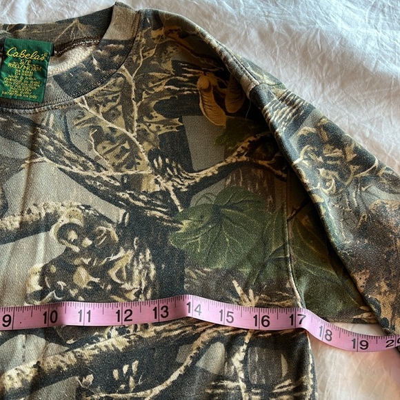 Boys Cabela’s small camo sweatshirt - Picture 3 of 4